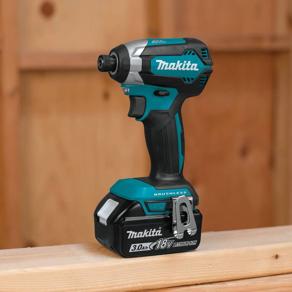 Makita XDT131 18V LXT® Lithium-Ion Brushless Cordless Impact Driver Kit (3.0Ah)