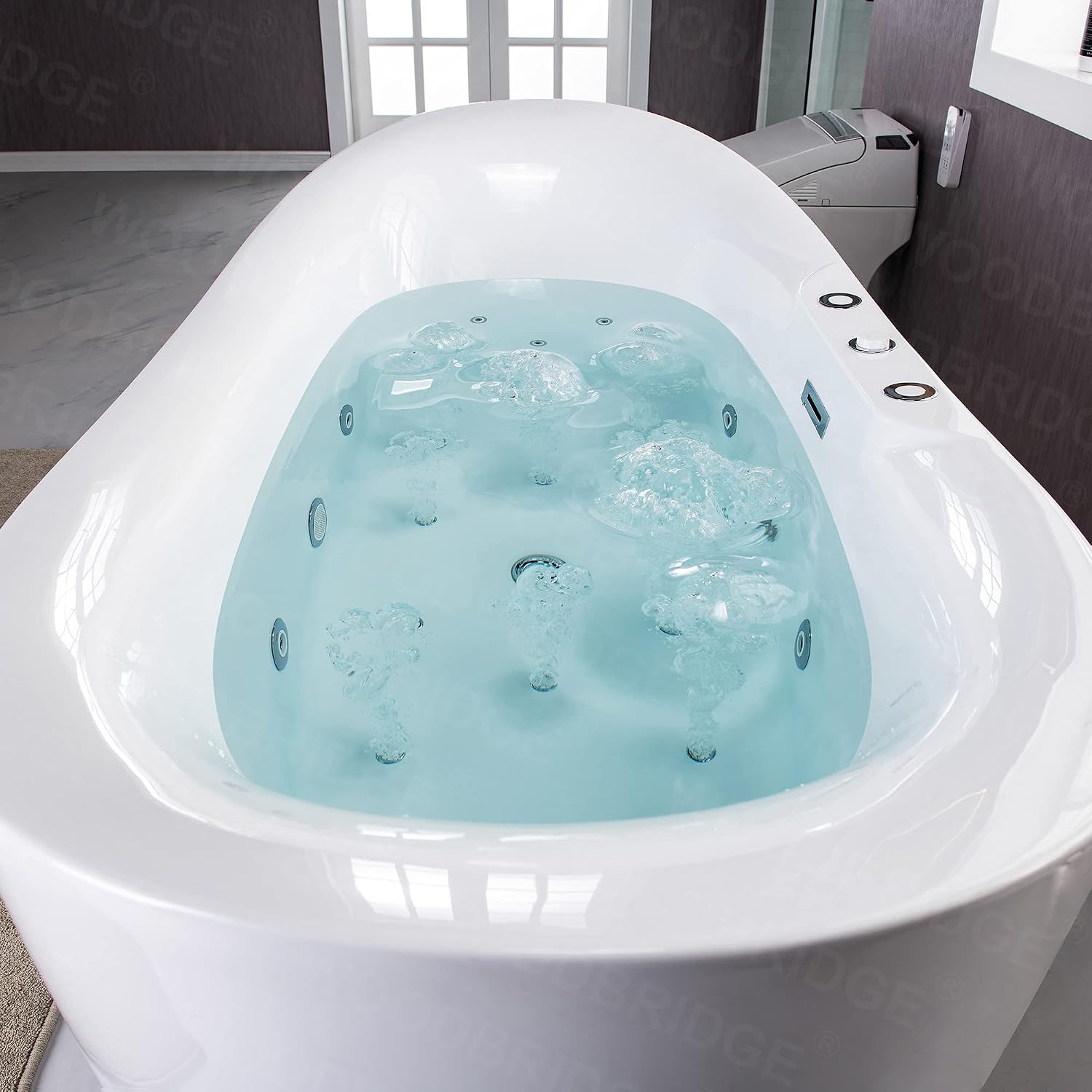 WOODBRIDGE 71' x 31 1/2' Whirlpool Water Jetted and Air Bubble Freestanding Bathtub , B0034