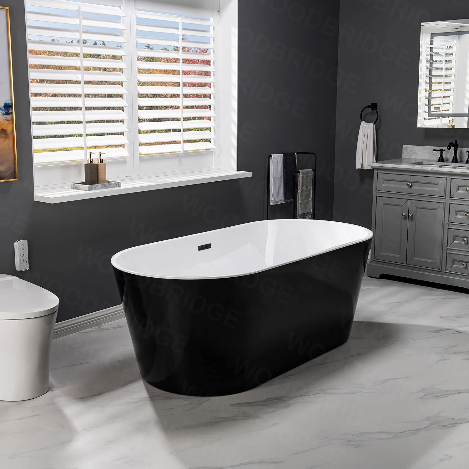 WOODBRIDGE 67' Acrylic Freestanding Bathtub Contemporary Soaking Tub, Black Acrylic(Matte Black Drain/Overflow),BTA1813-MB