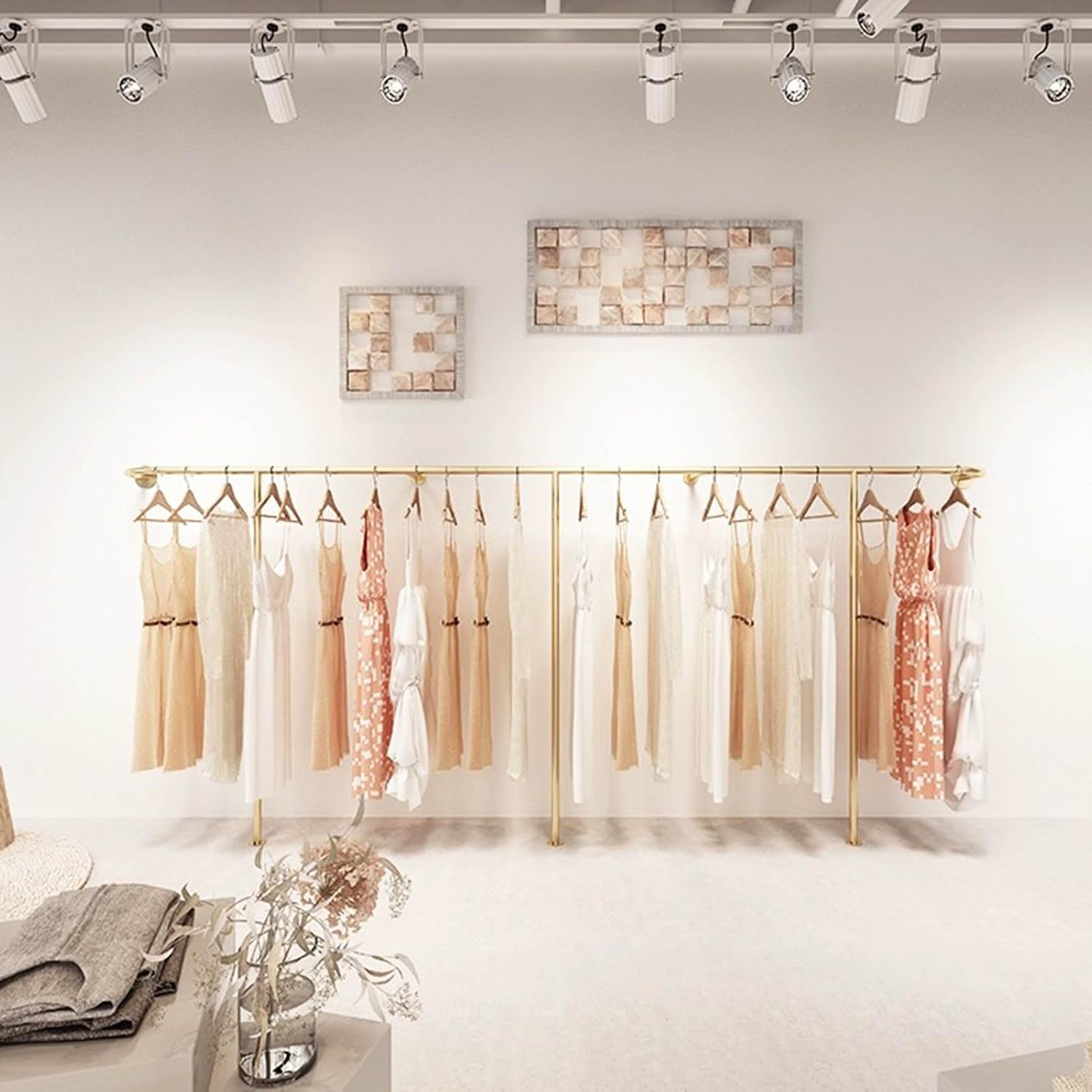 Wall-mounted Retail Clothing Display Stand, Boutique Creative Gold Industrial Pipe Clothing Rack ，commercial Clothing Store Display Metal Garment Rack，laundry Room Hanging Clothing Rod