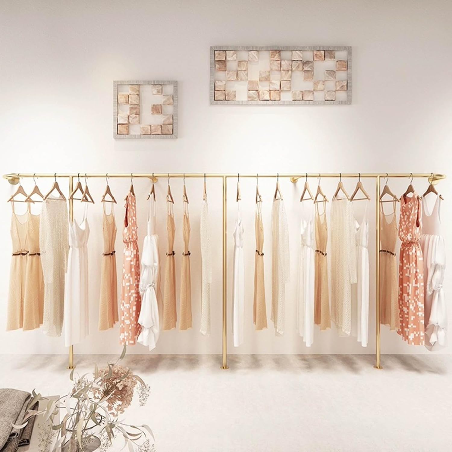 Wall-mounted Retail Clothing Display Stand, Boutique Creative Gold Industrial Pipe Clothing Rack ，commercial Clothing Store Display Metal Garment Rack，laundry Room Hanging Clothing Rod
