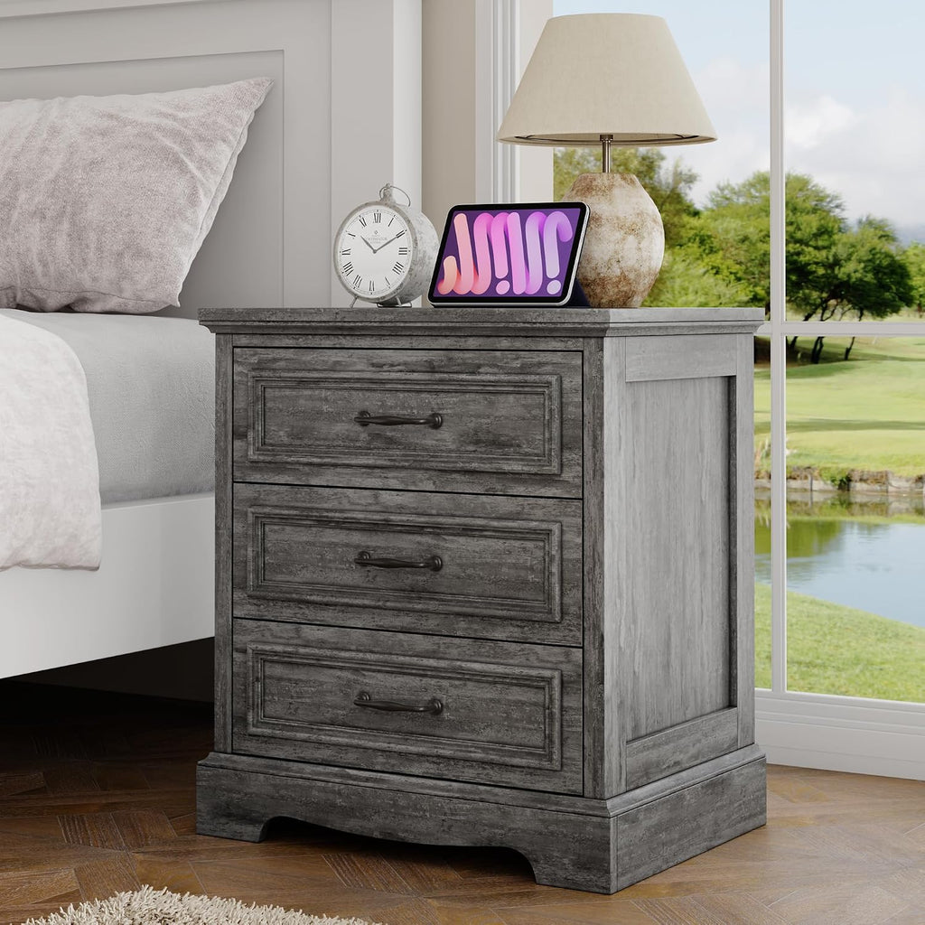 Farmhouse 3 Drawers Dresser with Charging Station, Nightstand Bedside for Bedroom, Wood Small End Table for Living Room Dresser Chest of Drawers for Hallway Closet Dorm (1, Dark Grey)